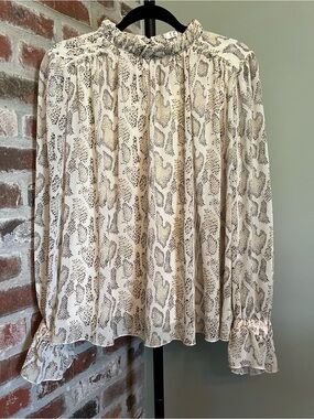 TCEC Snake skin ruffled blouse | size medium